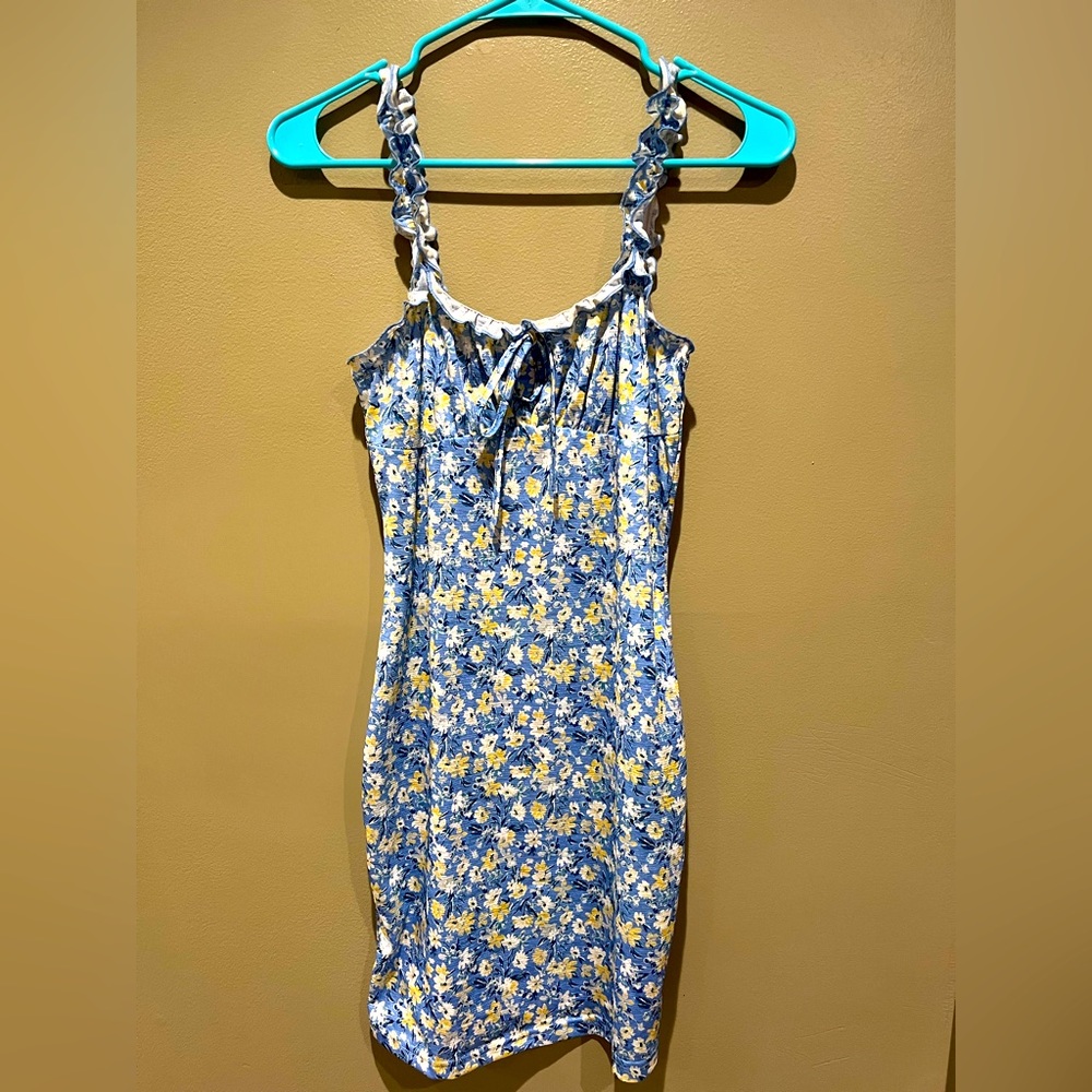 NWT Blue Floral Bodycon Ruffle Sun Dress Summer Spring SHEIN Vacation - Picture 4 of 12